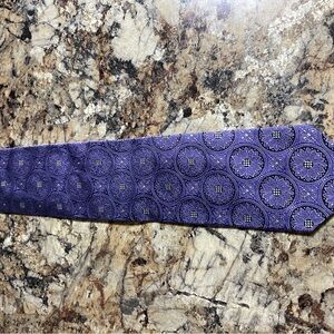 Elegant Purple Patterned Men's Tie